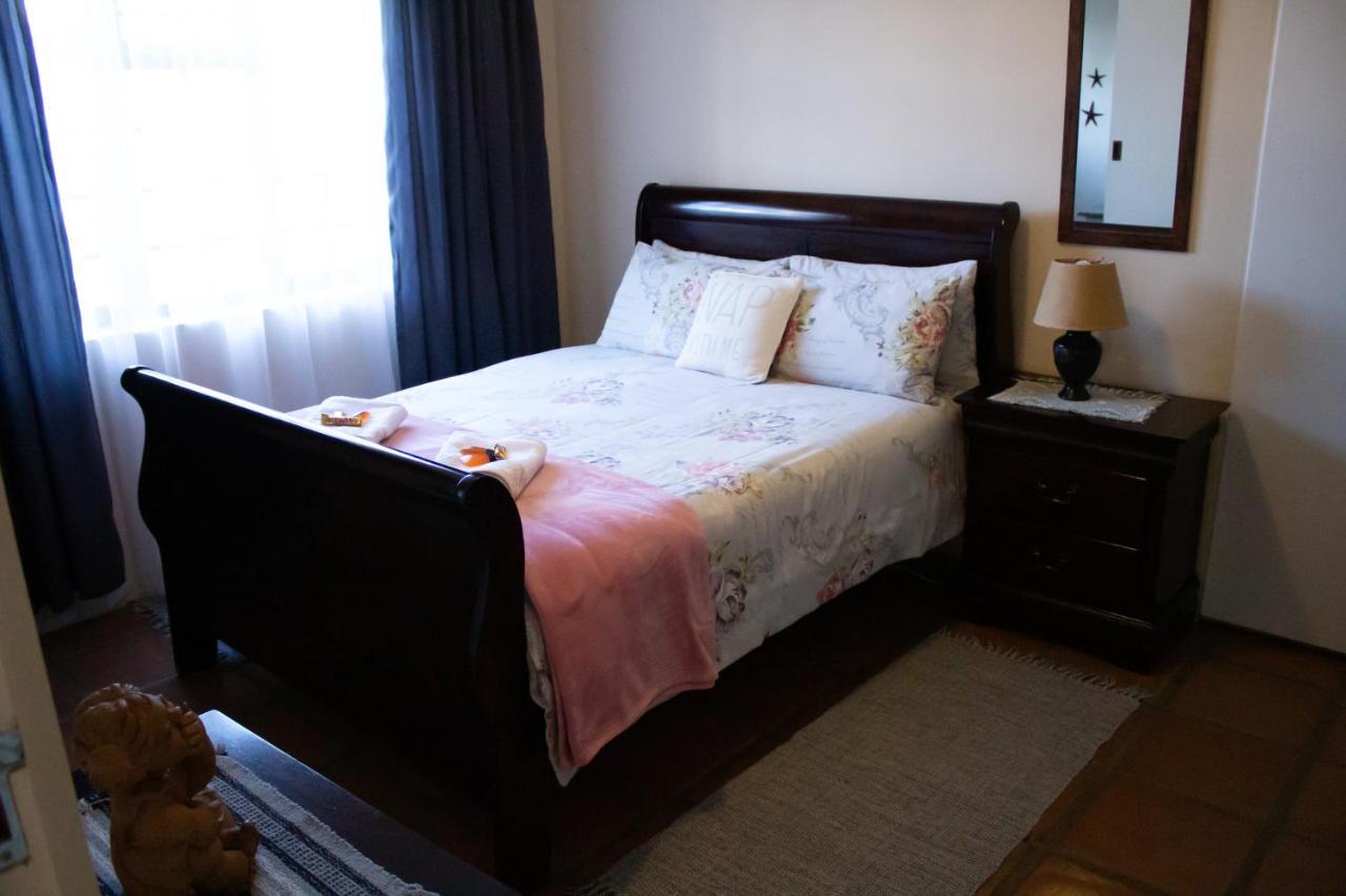 De Oude Yotclub Bed and Breakfast Oudtshoorn Εξωτερικό φωτογραφία